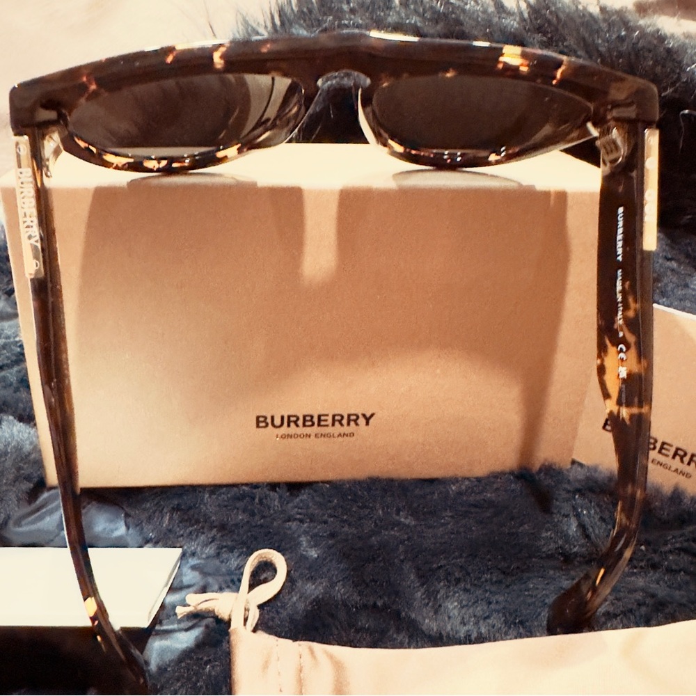 BURBERRY Eyewear tortoiseshell-effect round-frame Sunglasses - Picture 3 of 7